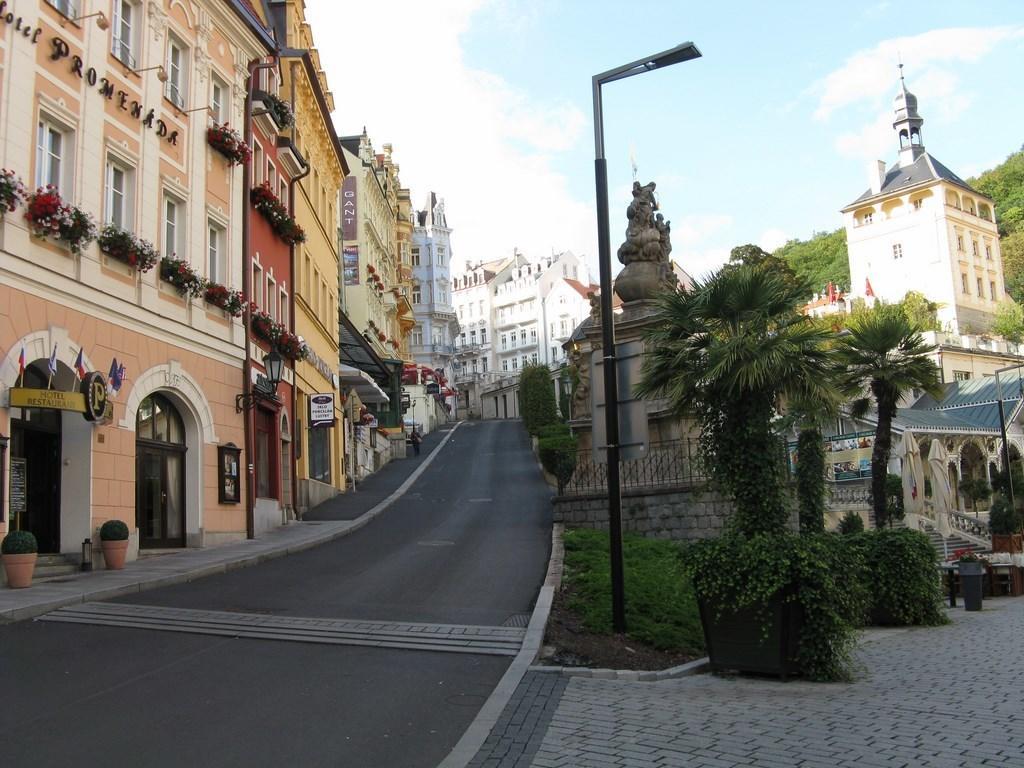 Hotel Asila Karlsbad Exterior foto